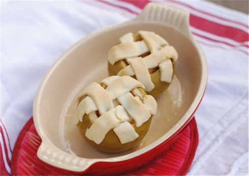 Apple Pies Baked in Apples via The Naptime Chef