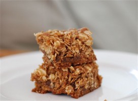 Oatmeal Streusel Blondies via The Naptime Chef