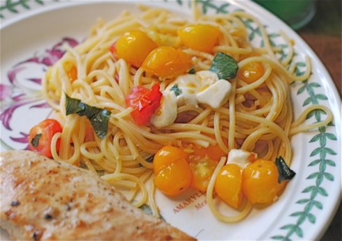 Caprese Spaghetti