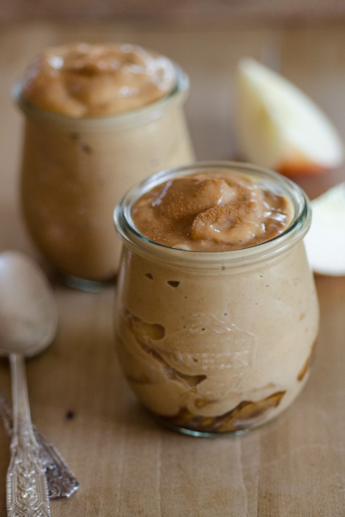 Caramel Pudding with Apples