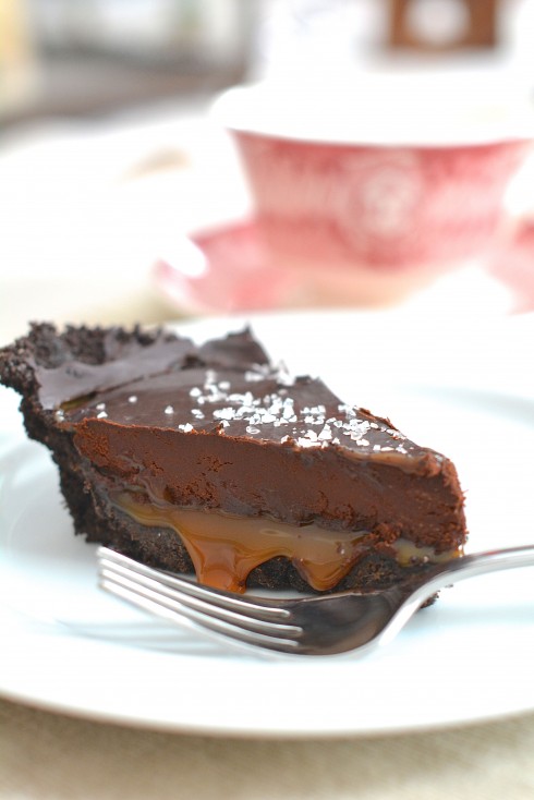 No-Bake Salted Caramel Chocolate Pie | The Naptime Chef