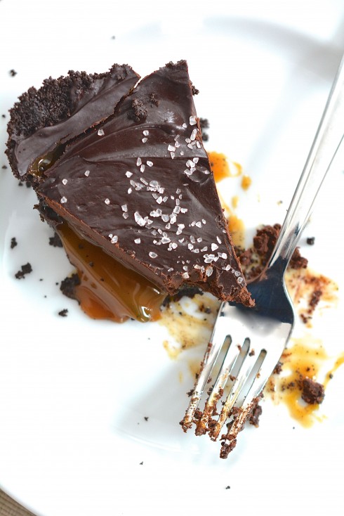 No-Bake Salted Caramel Chocolate Pie