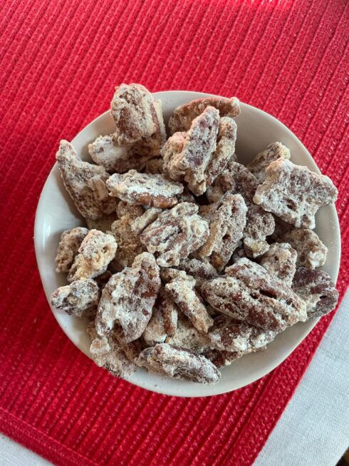 An easy recipe for candied pecans